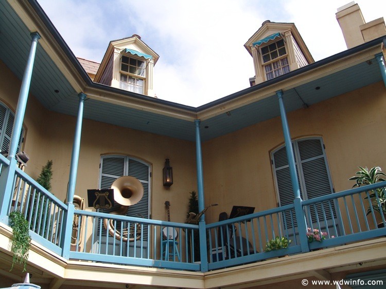 New-Orleans-Square-13