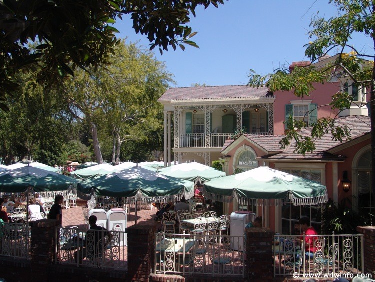 New-Orleans-Square-23