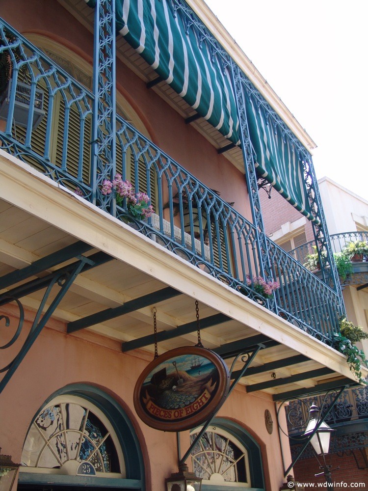 New-Orleans-Square-35