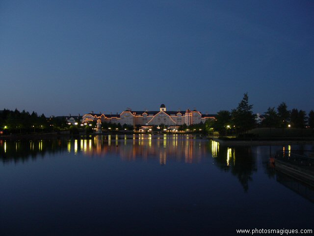 Newport Bay CLub