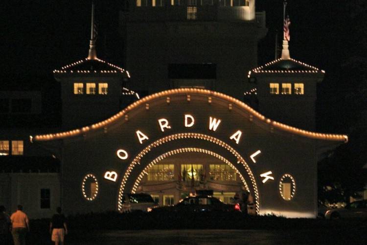 nightwalk at the boardwalk