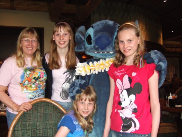 'Ohana with Stitch