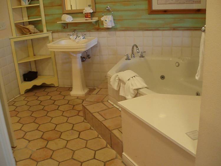 OKW Master bathroom accessible room