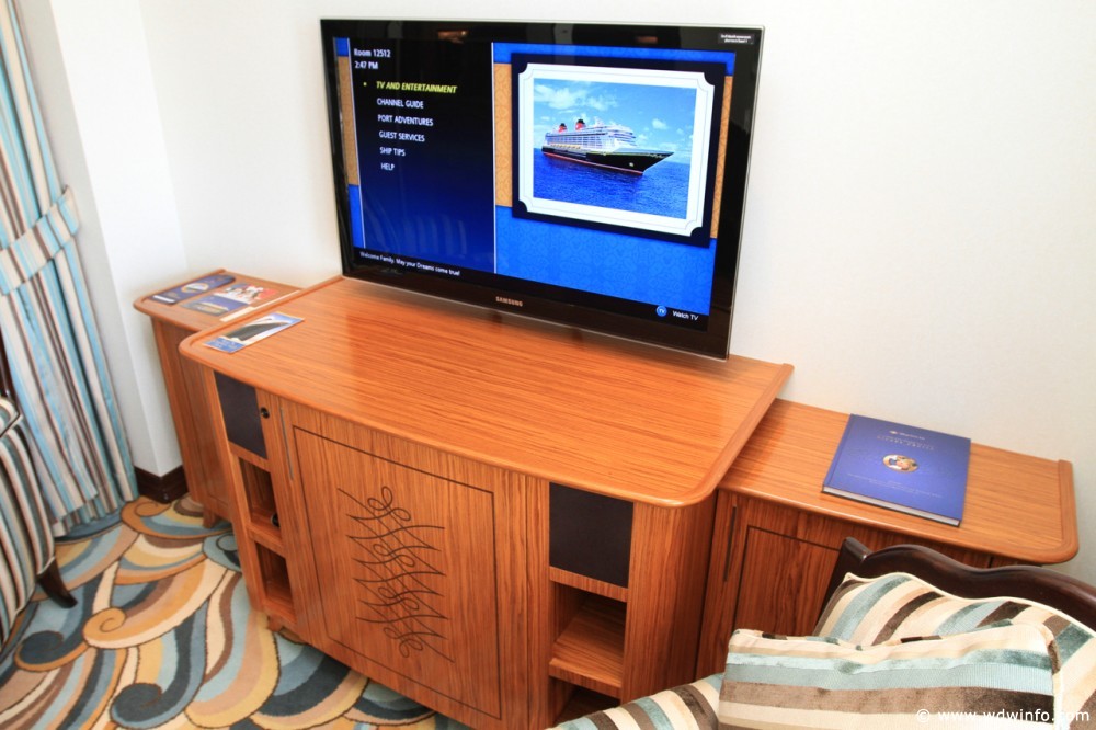 One-Bedroom-Suite-Concierge_T_-03