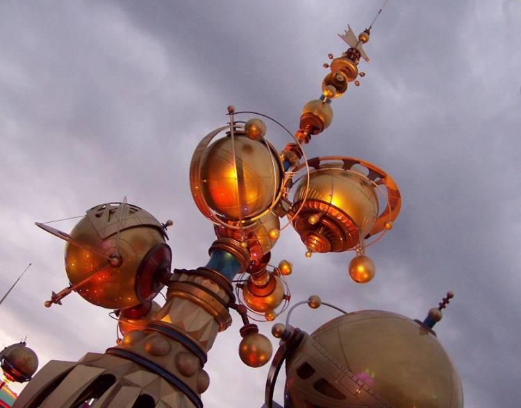 ORBITRON_AT_SUNSET