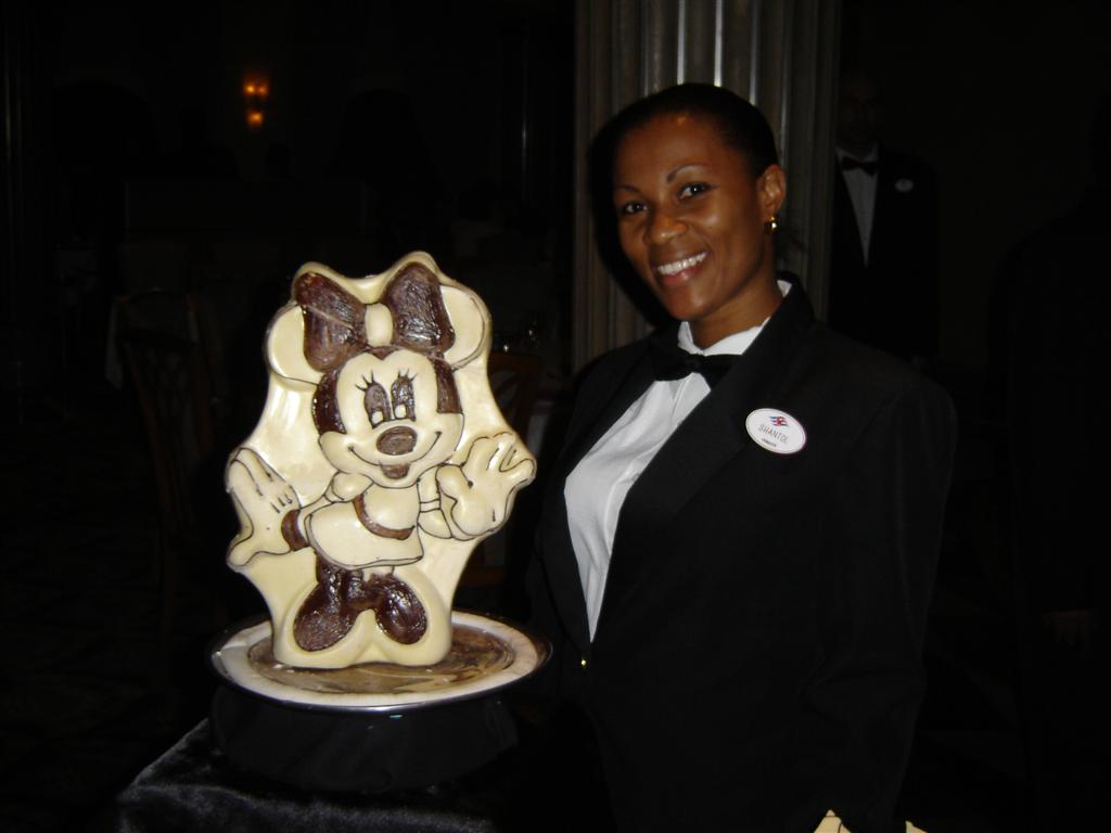 Our head server Shontal with Minnie