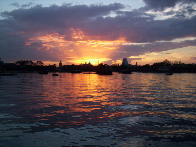 PARKS_EPCOT_WS_EKC_DEC_9_2004_9