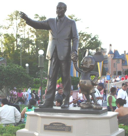 Partners statue