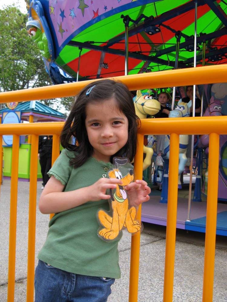 Petite Pluto - Sesame Place (Carousel)1