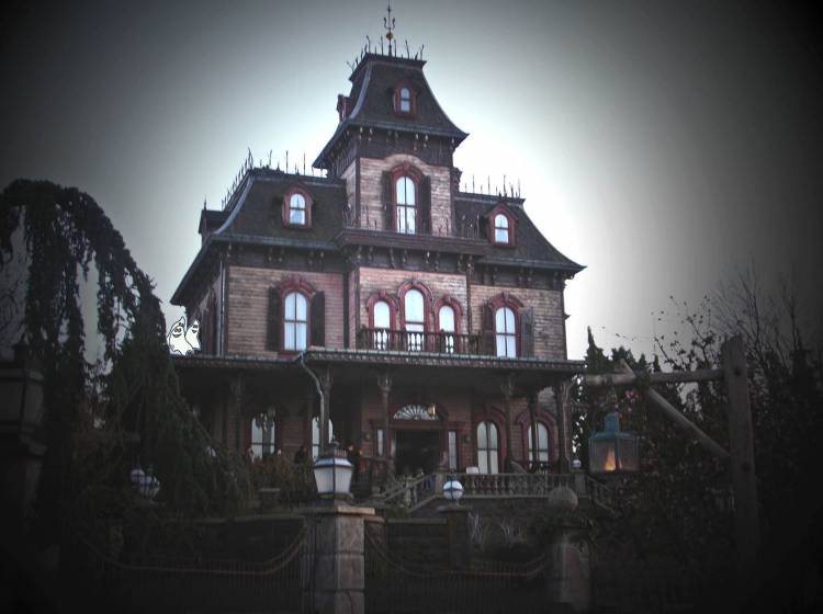 Phantom Manor (DisneyLand Paris)