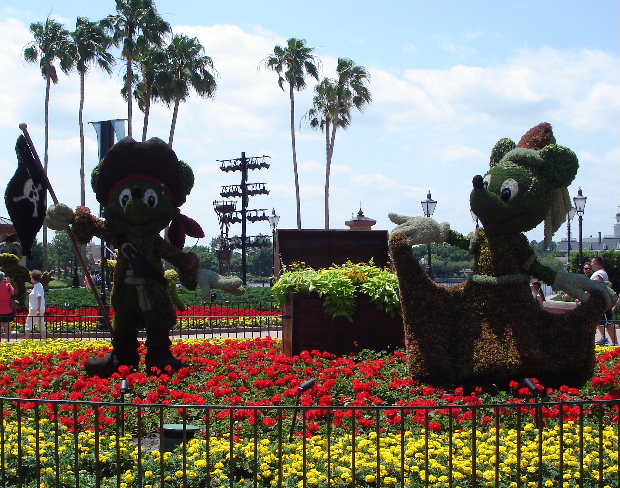 Pirate Mickey & Princess Minnie