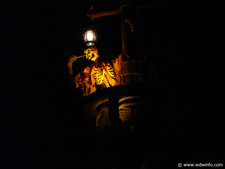 Pirates_of_Caribbean_Ride_05