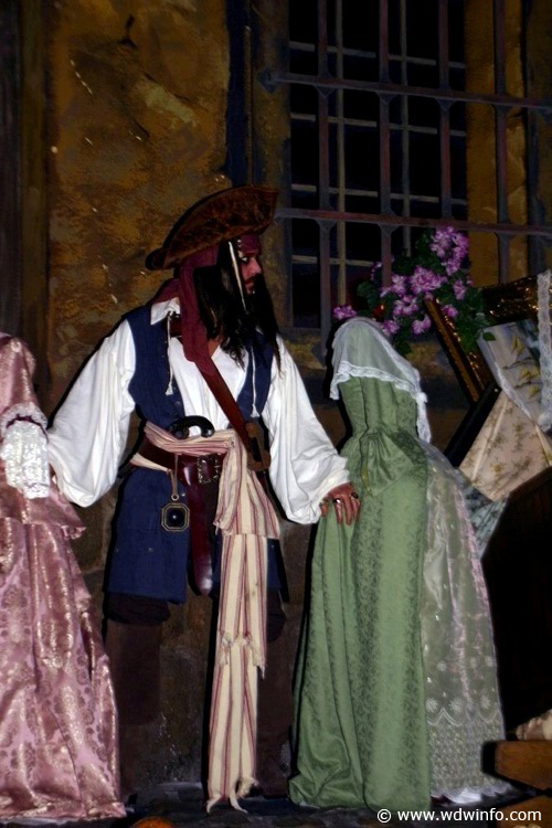 Pirates_of_Caribbean_Ride_17