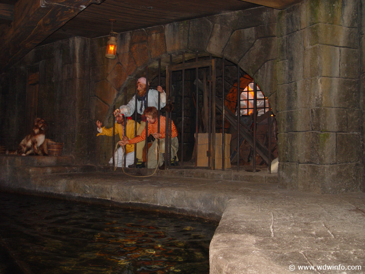 Pirates_of_Caribbean_Ride_31