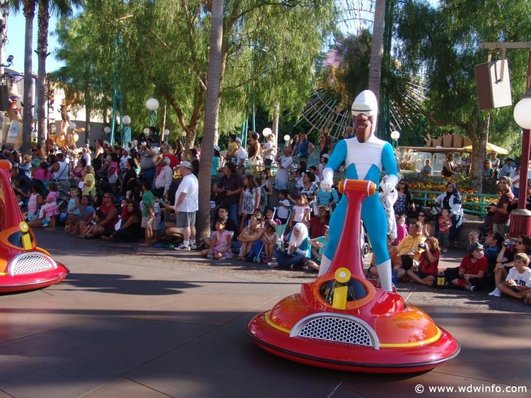 Pixar_Play_Parade_11