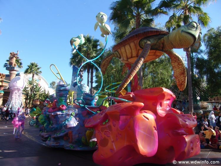 Pixar_Play_Parade_25