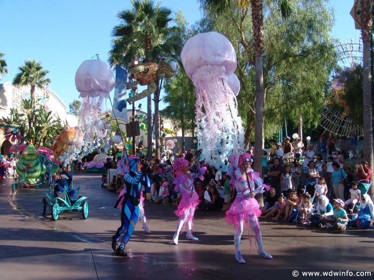 Pixar_Play_Parade_26