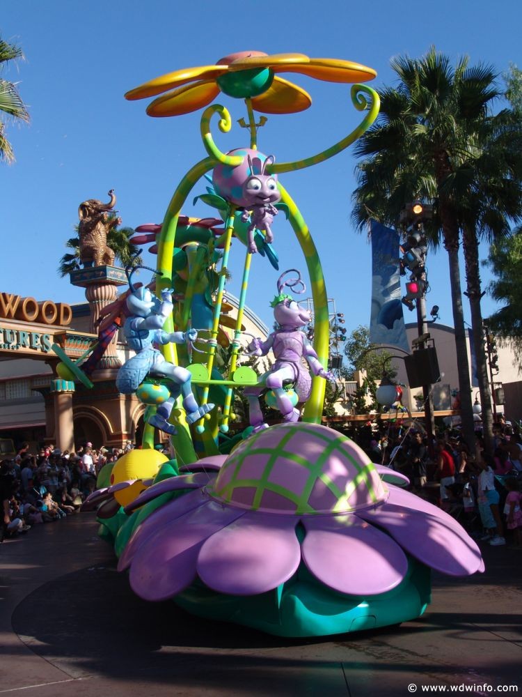 Pixar_Play_Parade_30