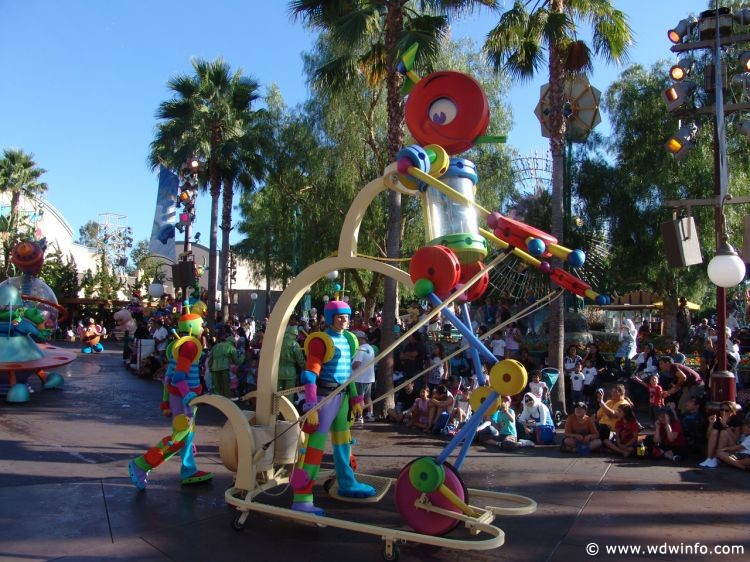 Pixar_Play_Parade_32