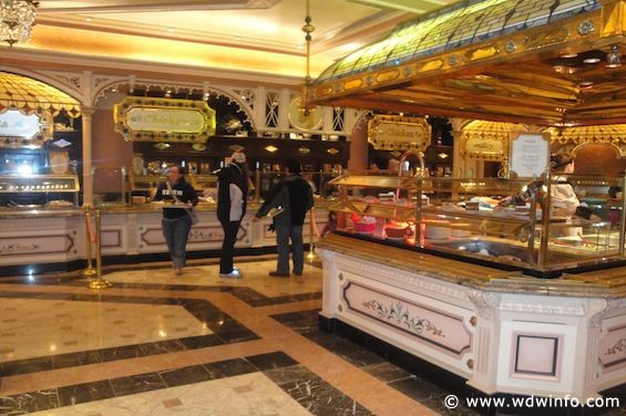 Plaza Inn Interior