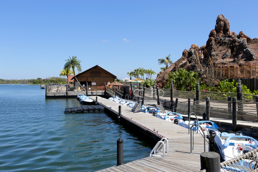 Polynesian-village-resort-12