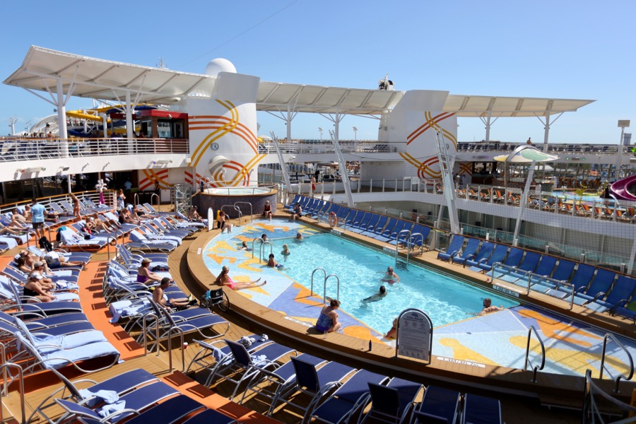 Pools-Recreation-Harmony-of-the-Seas-034