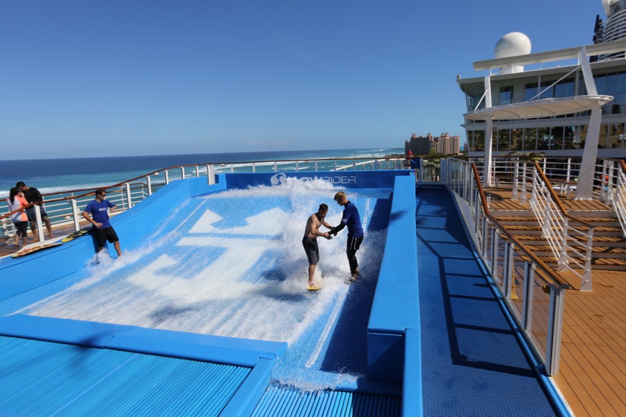 Pools-Recreation-Harmony-of-the-Seas-043