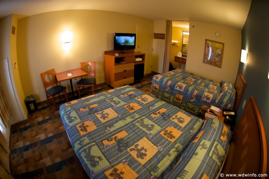 Pop-Century-Resort-Room-002