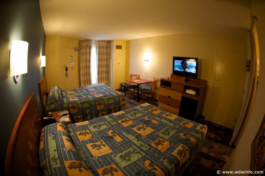 Pop-Century-Resort-Room-005