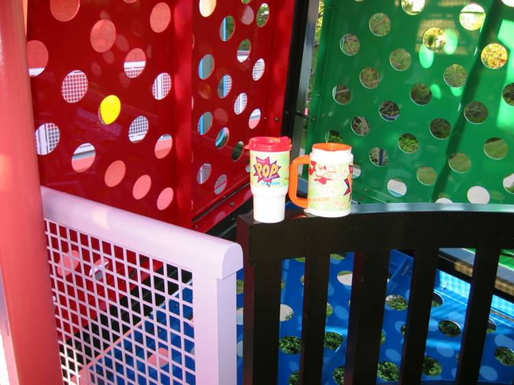 Pop Century Rubik's stairwell and Mugs