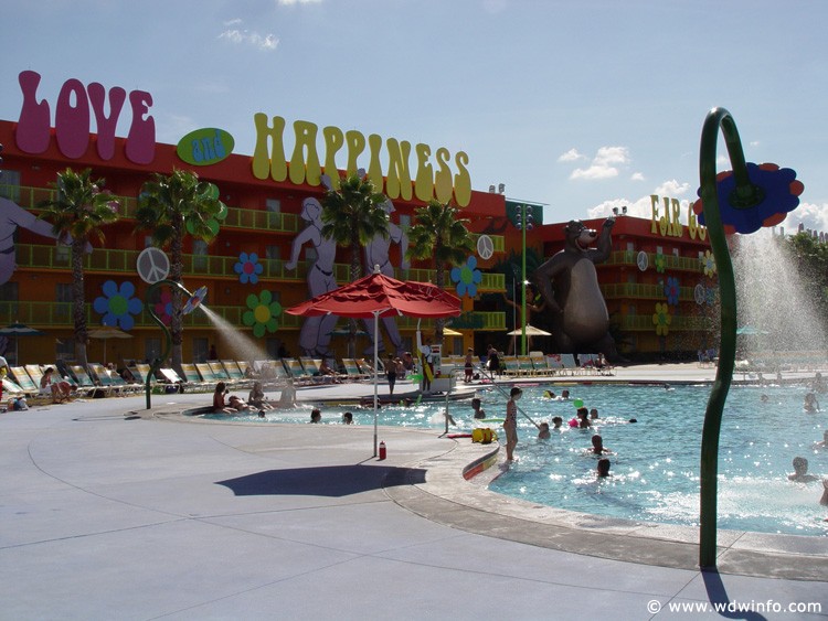 Pop_Century_Resort_Pool_05