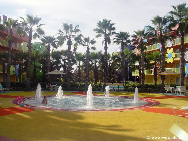 Pop_Century_Resort_Pool_14