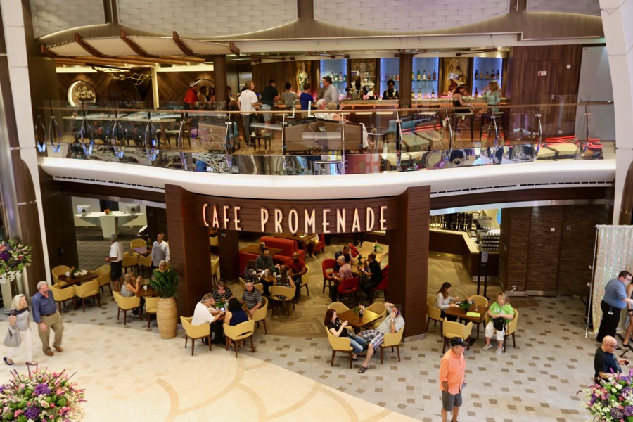 Promenade-Harmony-of-the-Seas-030