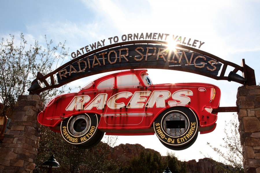 RADIATOR SPRINGS RACERS