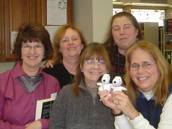 resized_Snoopys_at_Wipple_free_library