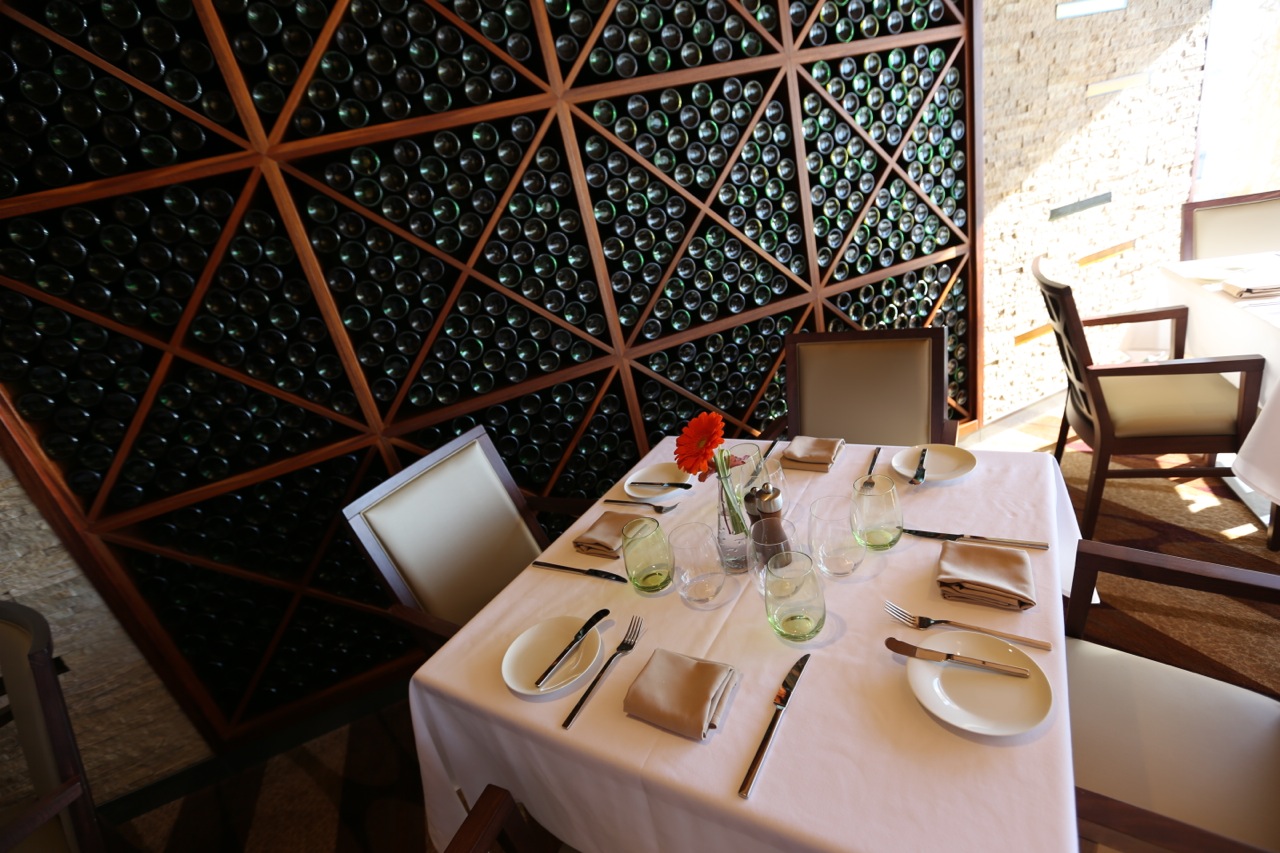 Restaurants-Dining-228