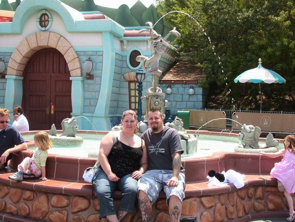 Rodger Rabbit fountain