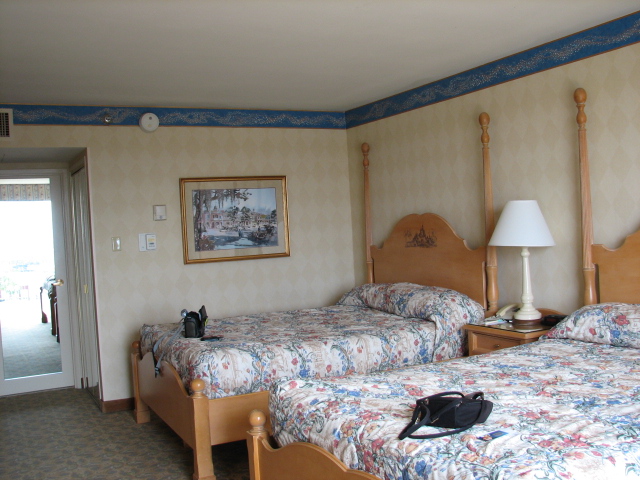 Room at the Disneyland Hotel - Sierra Tower