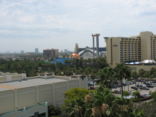Room at the Disneyland Hotel - Sierra Tower