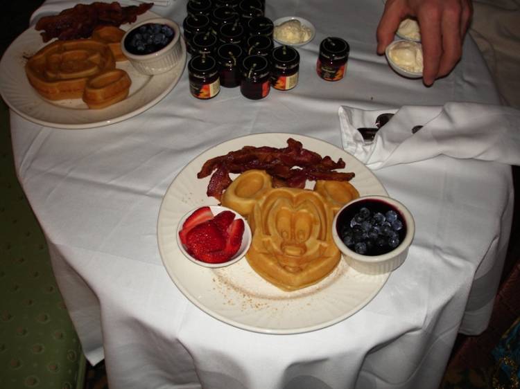 room service breakfast