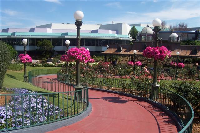 Rose Garden Walkway