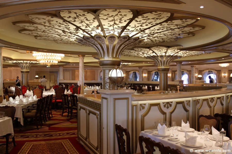 disney cruise restaurants