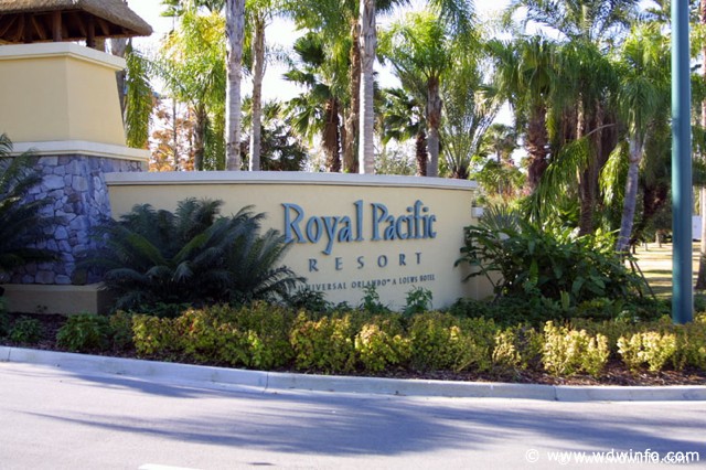 Royal_Pacific_-_23