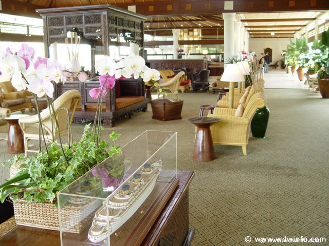 Royal_Pacific_-_36