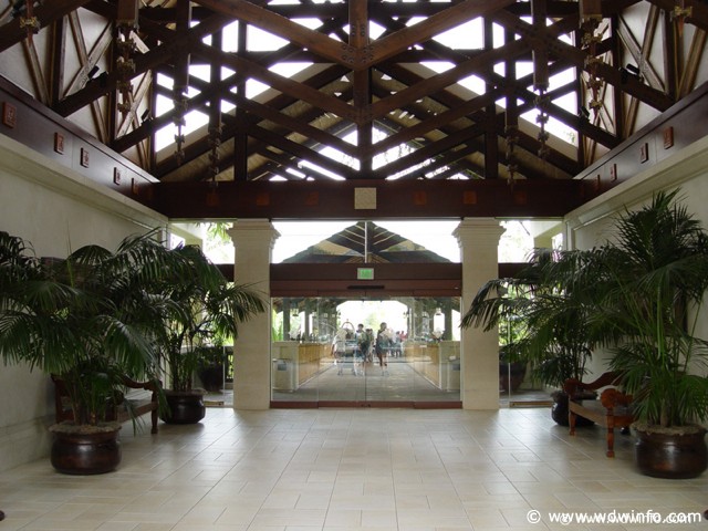Royal_Pacific_-_48