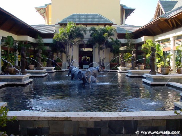 Royal_Pacific_-_77