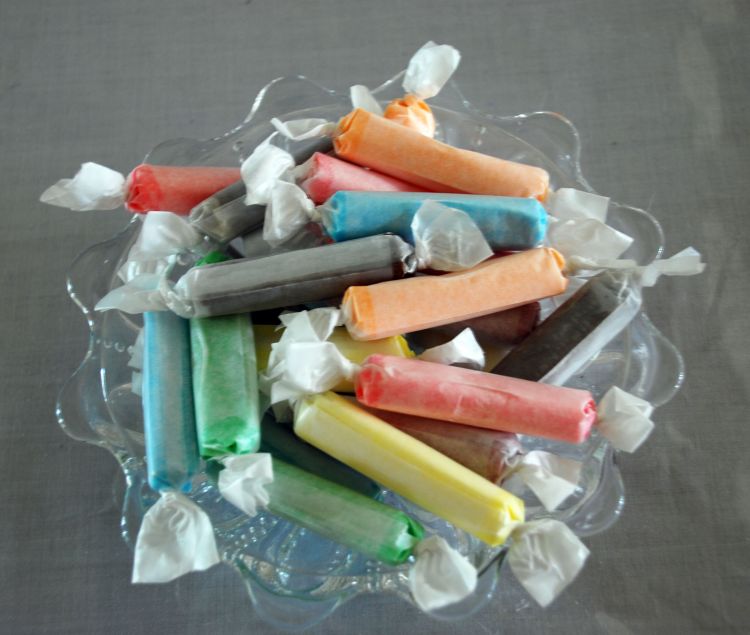 Salt_water_taffy