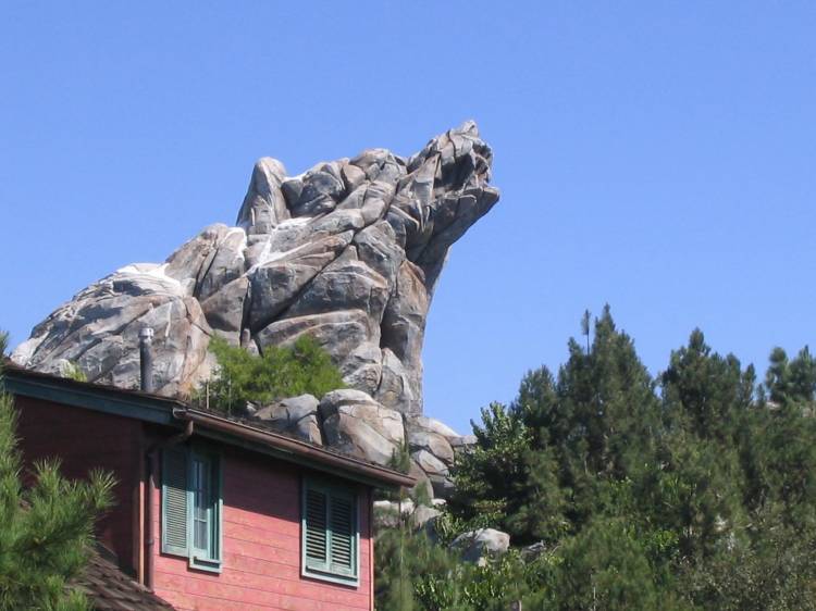 San_Diego-Disneyland_013_V_