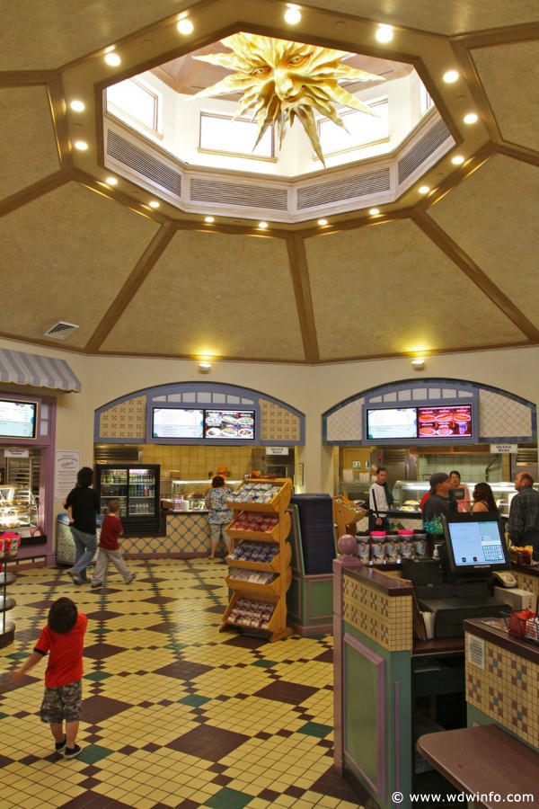 Sassagoula-Food-Court-004