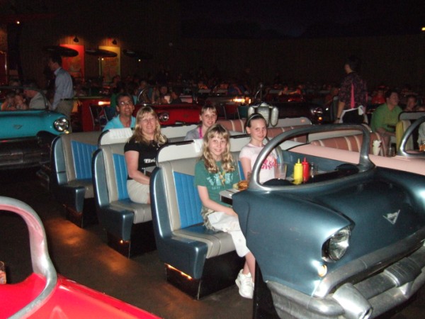 Sci-Fi Dine-In